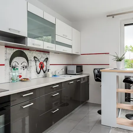 Malczewskiego Chic By Bookinghost