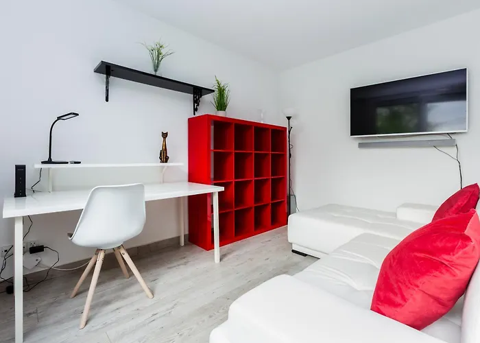 Malczewskiego Chic By Bookinghost *